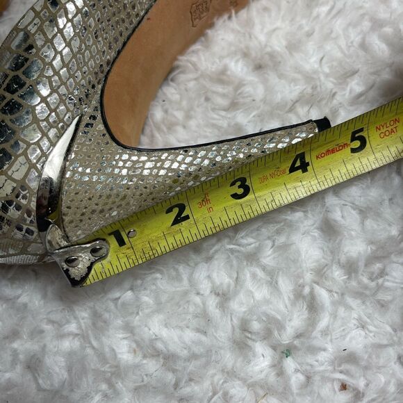 White House Black Market metallic silver Snowflake Snake Platform Heels SZ 9.5M - Picture 9 of 9